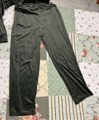 Conjunto chándal verde oliva