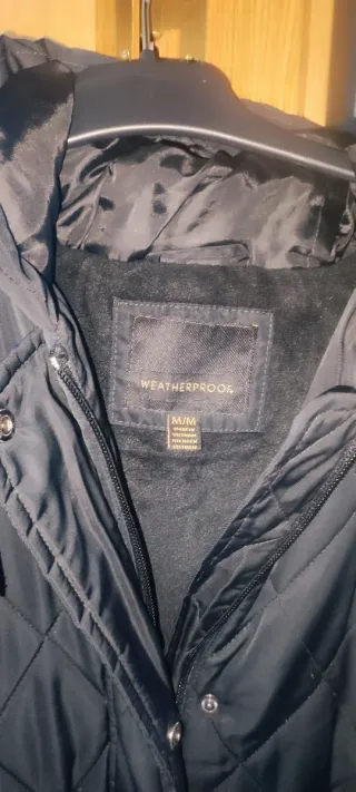 Vari cappotti, ognuno a 5€