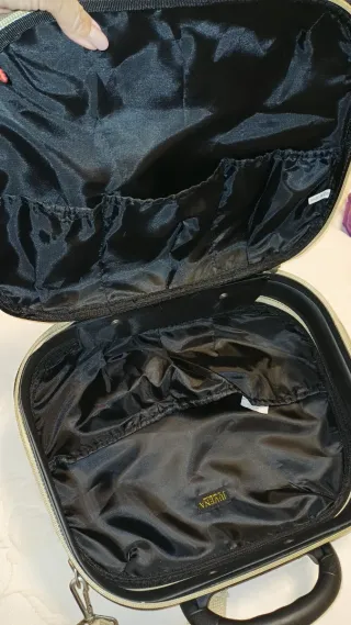 Maletín viaje semirígido neceser maquillaje Juvena