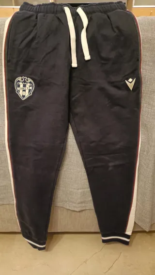 Chándal Macron Levante UD Azul y Blanco