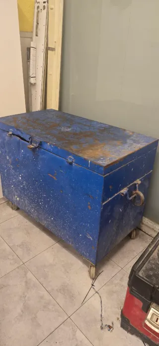 Arcon Caja Herramientas Azul Ruedas