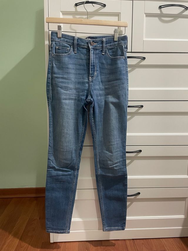 Pantalón vaquero Hollister azul