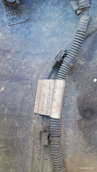 Parachoques trasero con sensores 50142120