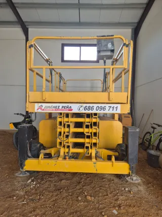 Plataforma Elevadora Tijera Diésel