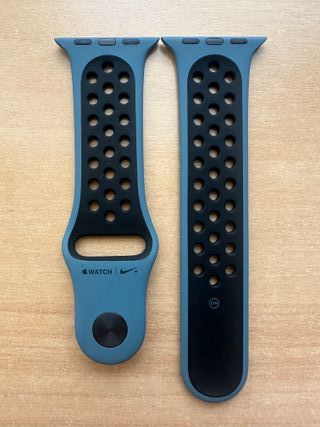 Apple X Nike 40mm. Cinturino Celestial Teal/Nero Taglia S/M