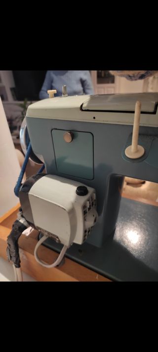 Maquina de coser ALFA