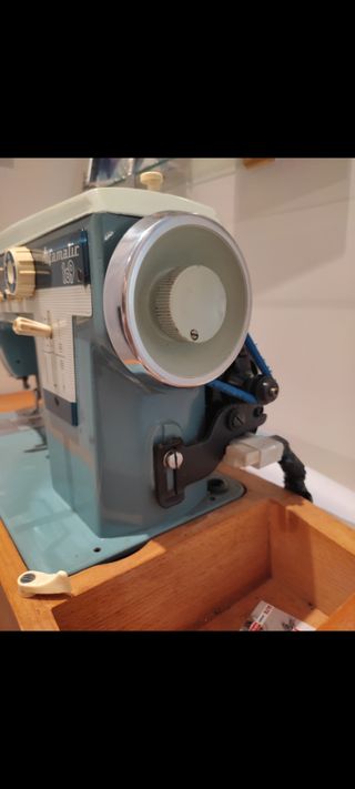 Maquina de coser ALFA