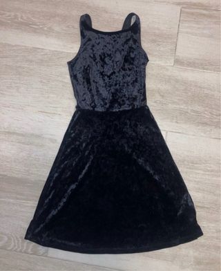 Lote 3 vestidos y falda Talla XS