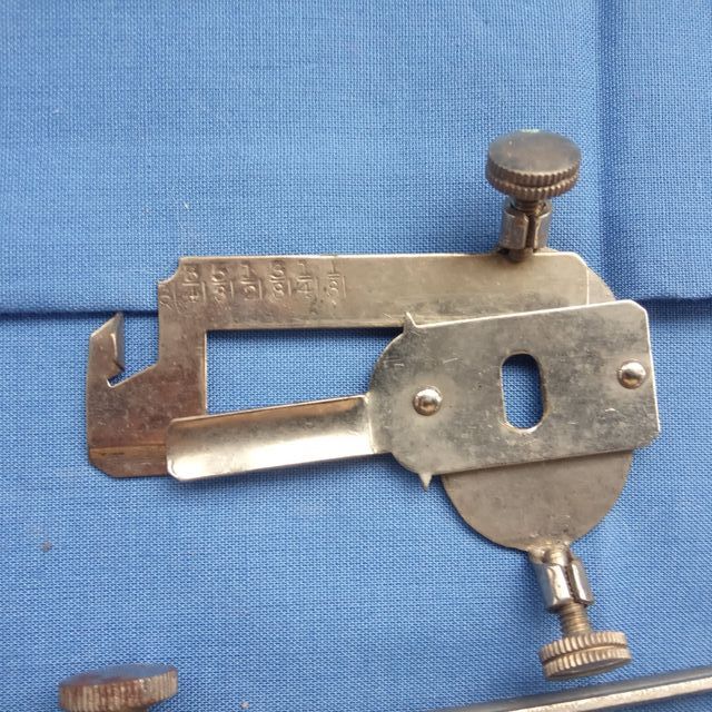 Scatola Accessori Singer 48K Vecchia Macchina da Cucire