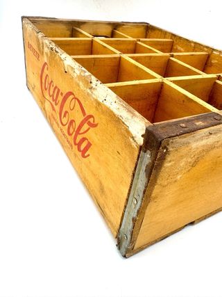 Cassetta Coca-Cola vintage in legno con divisori anni ’60–’70