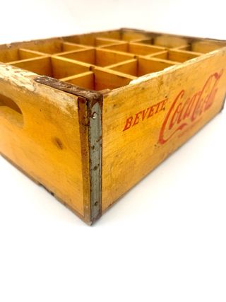 Cassetta Coca-Cola vintage in legno con divisori anni ’60–’70