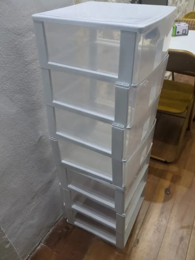 Cajonera Plástica Apilable 30x30.  7 modulos