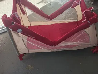 Cuna de viaje + colchón