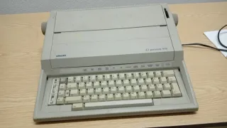 Máquina de escribir Olivetti Studio 46