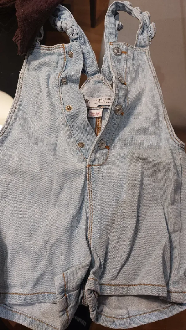 Lote vestidos Lola, Gocco, Gap, peto vaq Zara 24m