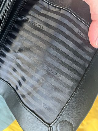 Funda Victoria's Secret Negra Muñeca