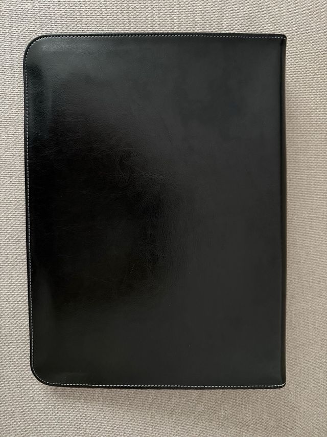 Funda Maroo Piel Surface Book hasta 14”