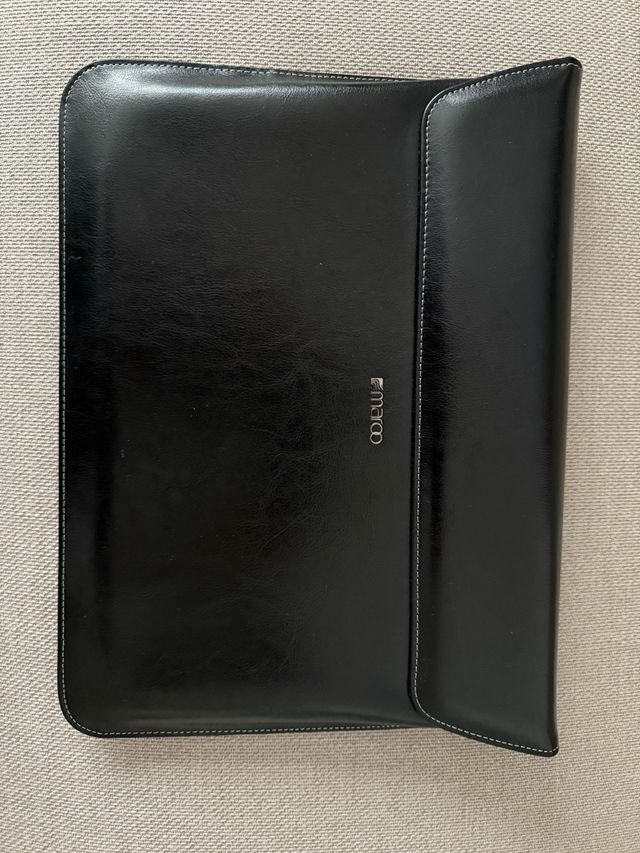 Funda Maroo Piel Surface Book hasta 14”