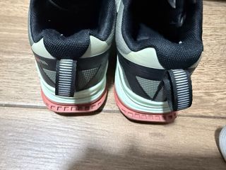 Zapatillas respetuosas de la marca Hobibear. Las v