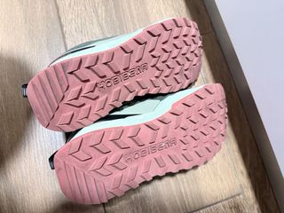 Zapatillas respetuosas de la marca Hobibear. Las v