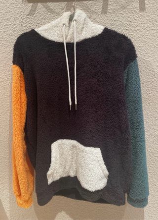 Sudadera bicolor negro y blanco - Talla M