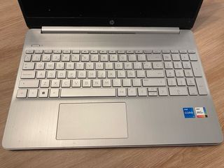 Portátil HP con factura, estropeado con arreglo