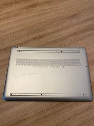 Portátil HP con factura, estropeado con arreglo