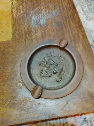 Tavolo da gioco in ottone e legno