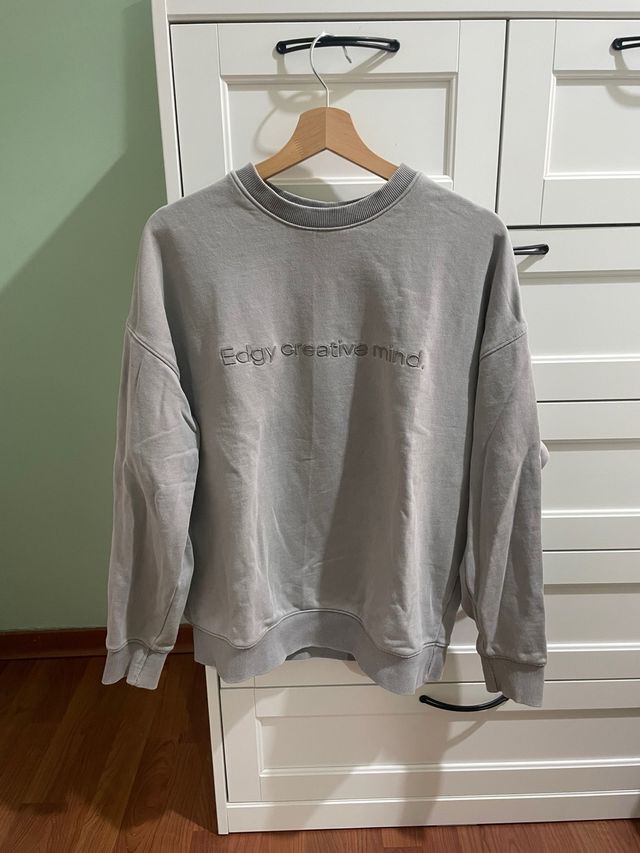 Sudadera Pull and Bear gris