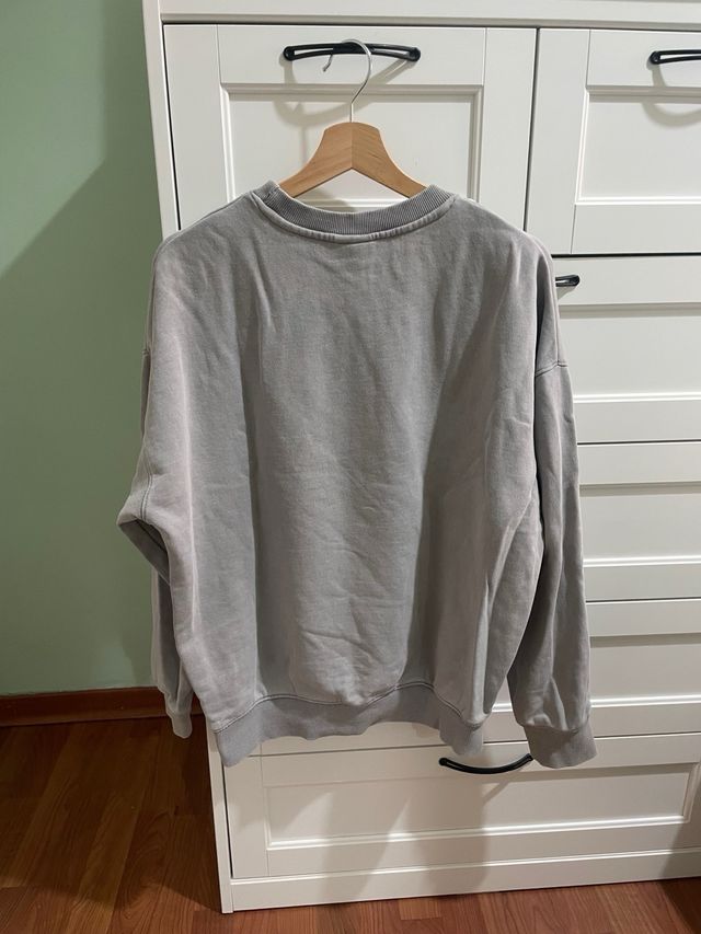 Sudadera Pull and Bear gris