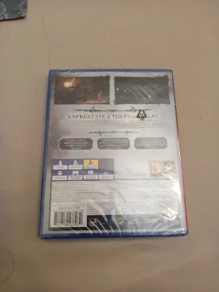 Lote 2 Juegos PS4 Precintados: The Last of Us y Bl