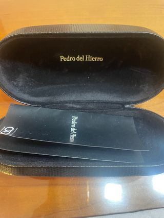 Gafas de sol Pedro del Hierro negras