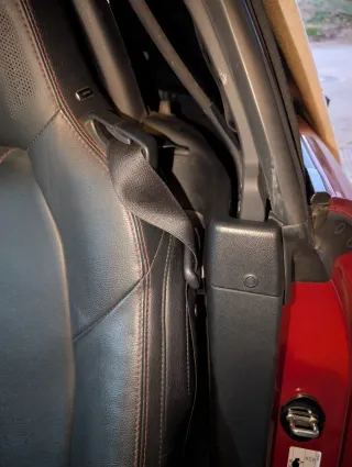 Soporte hebilla cinturón Mazda MX5 / Abarth 124