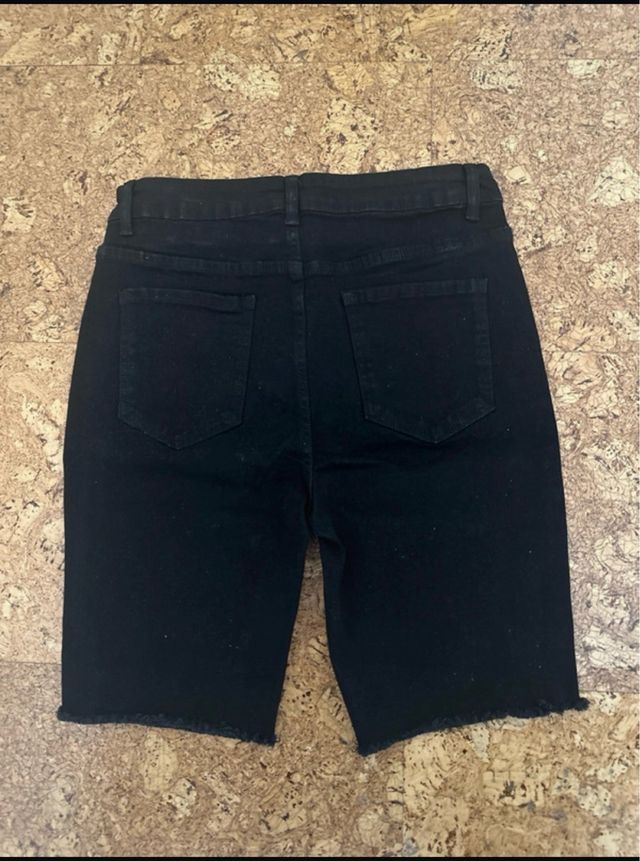 Pantalón corto vaquero negro