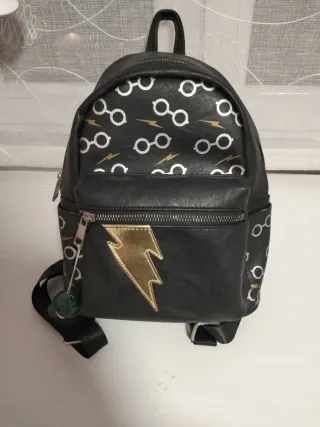 Mochila Harry Potter Negra y Dorada