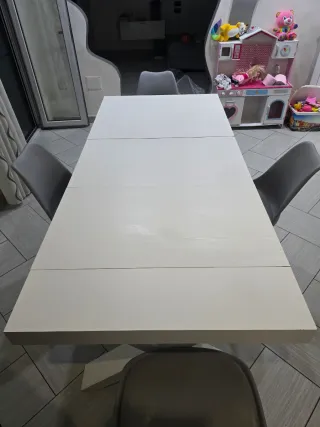 Tavolo consolle bianco con 4 sedie