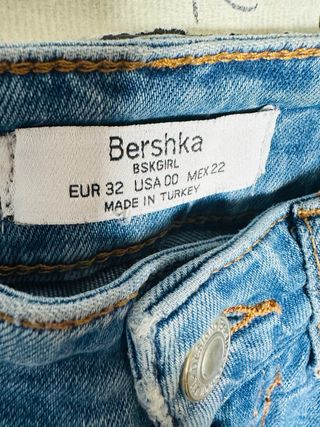 Vaqueros Bershka Skinny Talla 32 Rotos