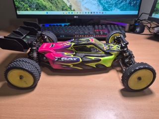 Coche RC escala 1/10 Xray XB2