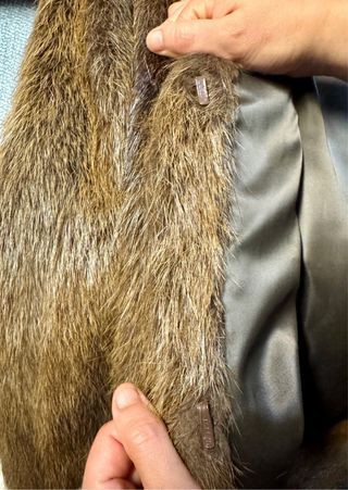 Abrigo de piel marrón