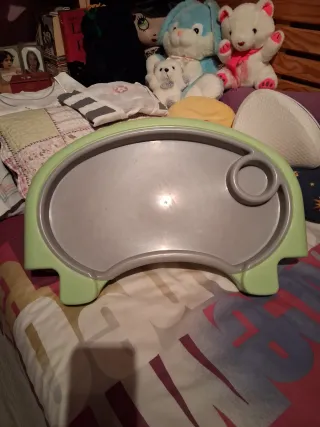 Trona bebé venta en persona o posible envío.