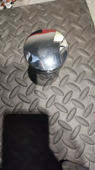 Tappo per lavandino argentato