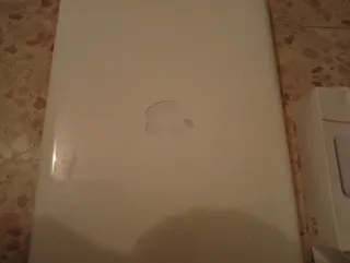 MacBook Blanco Apple dos unidades buen estado