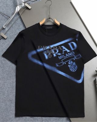 Camiseta Prada Negra Logo Spray