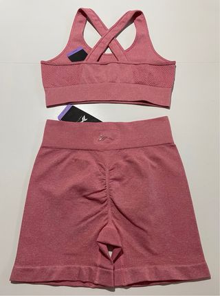 Conjunto deportivo Tenth rosa