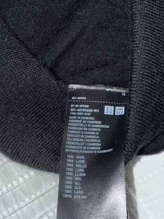 Jersey de Pico Uniqlo lana negro