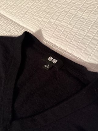 Jersey de Pico Uniqlo lana negro