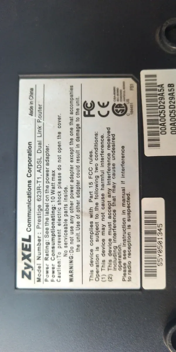 2 módems/routers marca Zyxel