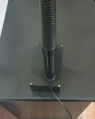 Lampada da tavolo vintage nera