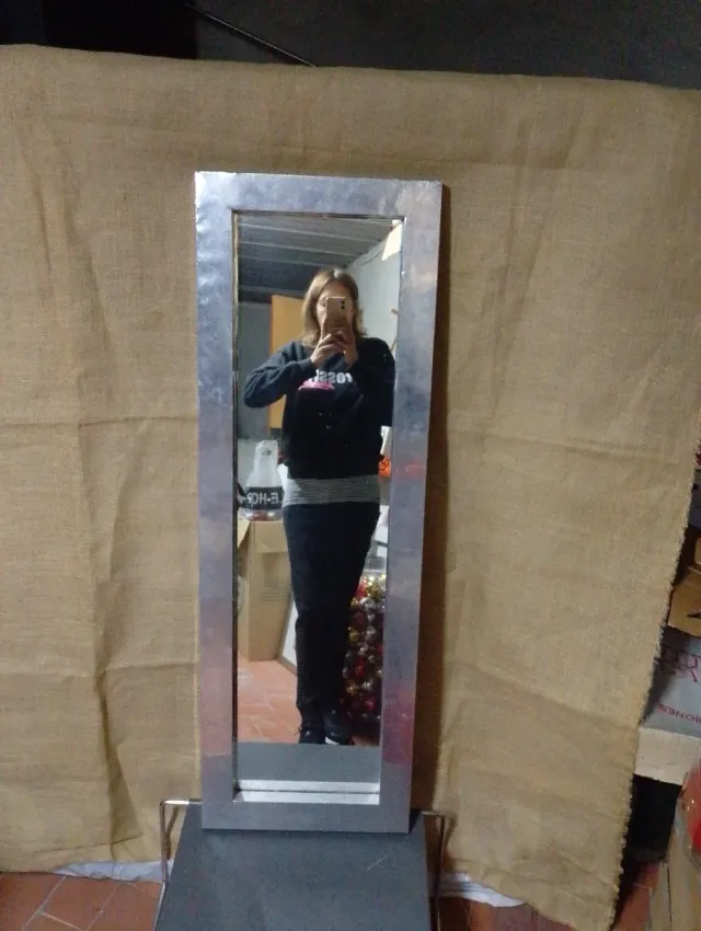 Espelho de corpo inteiro prateado