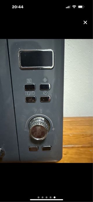 Microondas gris